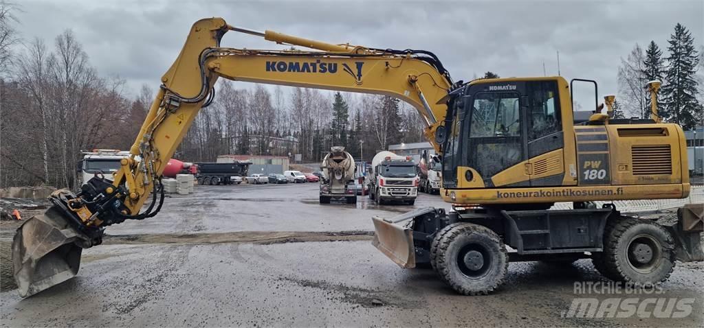 Komatsu PW180-11 Lastik tekerli ekskavatörler