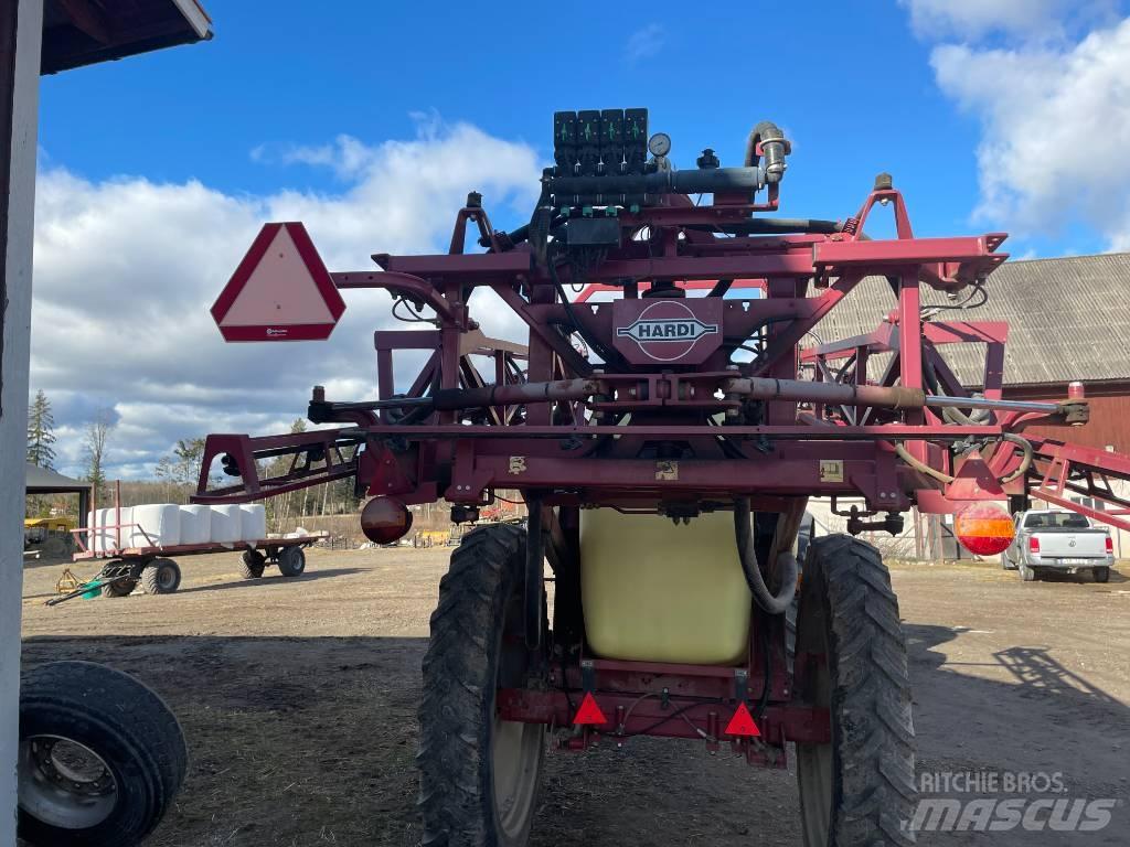 Hardi 2800LPY Çekilir pülverizatörler