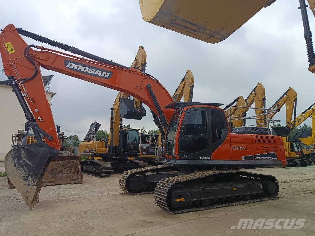 Doosan DX 300 LC Paletli ekskavatörler