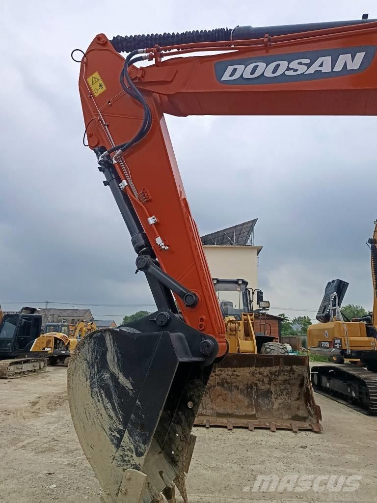 Doosan DX 300 LC Paletli ekskavatörler