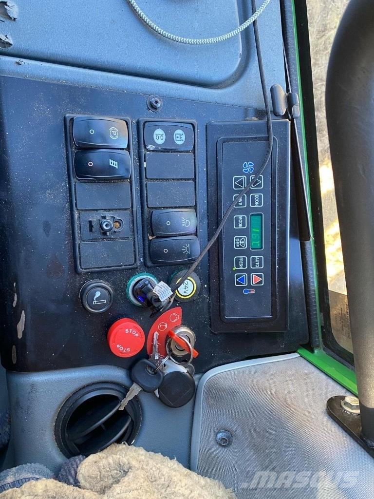 John Deere 1010 E Tomruk yükleyici traktörler