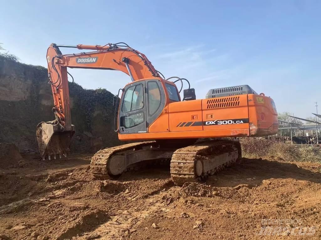 Doosan DX 300 LC Paletli ekskavatörler