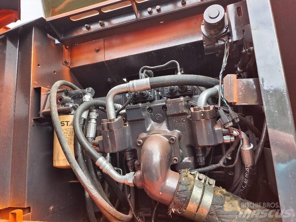 Hitachi EX 200-3 Paletli ekskavatörler