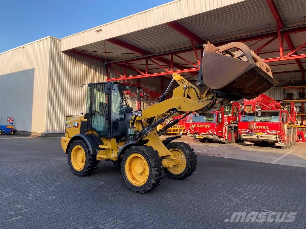 CAT 908M Tekerlekli yükleyiciler