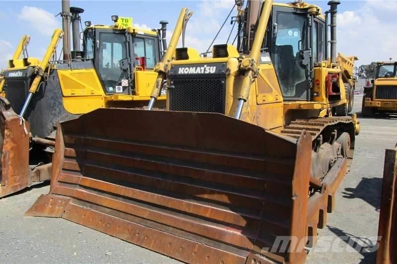Komatsu D65 EX-16 Paletli dozerler