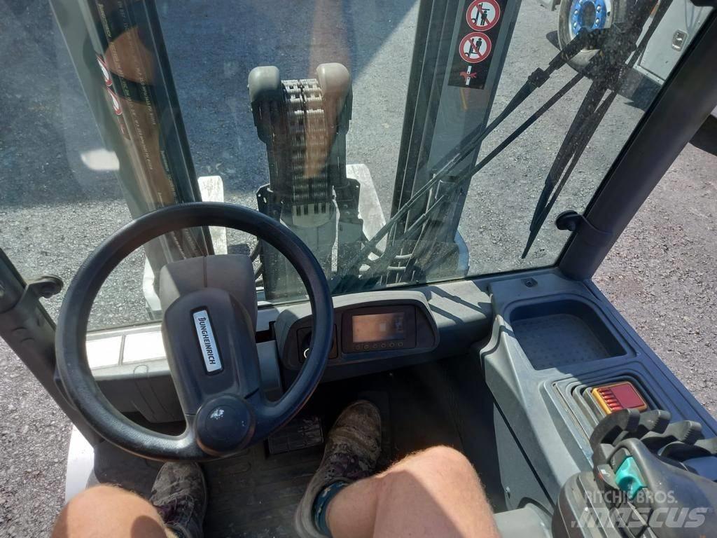Jungheinrich EFG 540 Elektrikli forkliftler