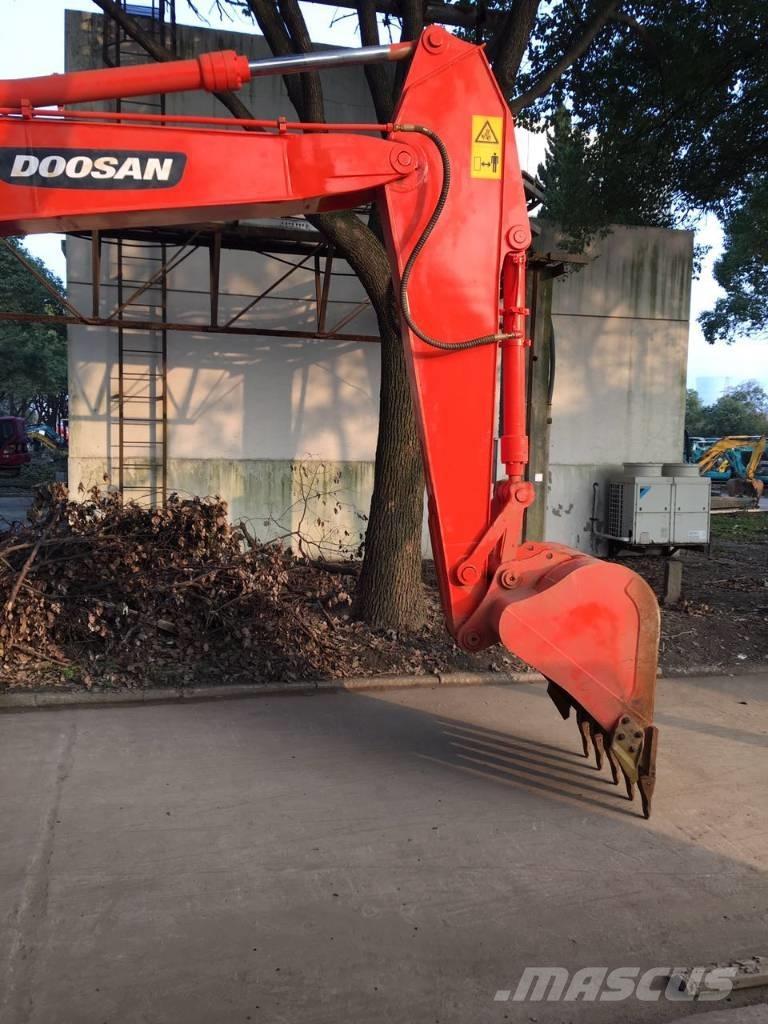 Doosan dh150w-7 Lastik tekerli ekskavatörler