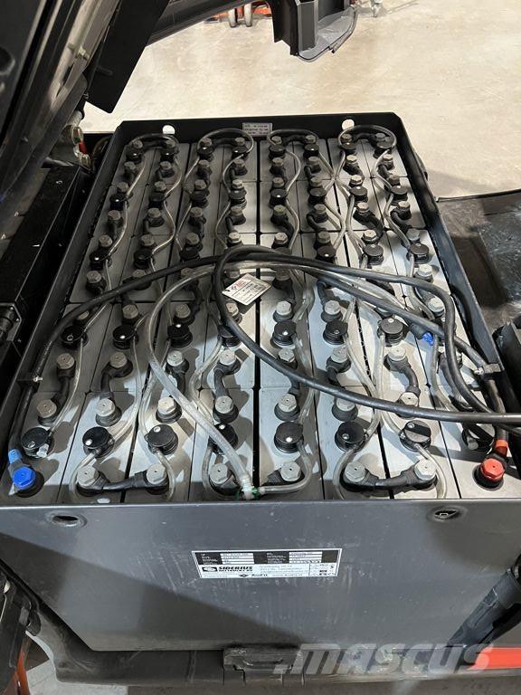 Linde E30-01 Elektrikli forkliftler