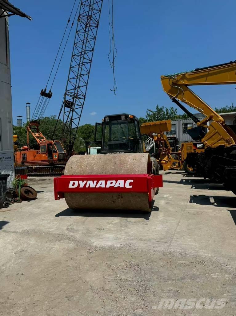 Dynapac CA 30 D Tek tamburlu silindirler