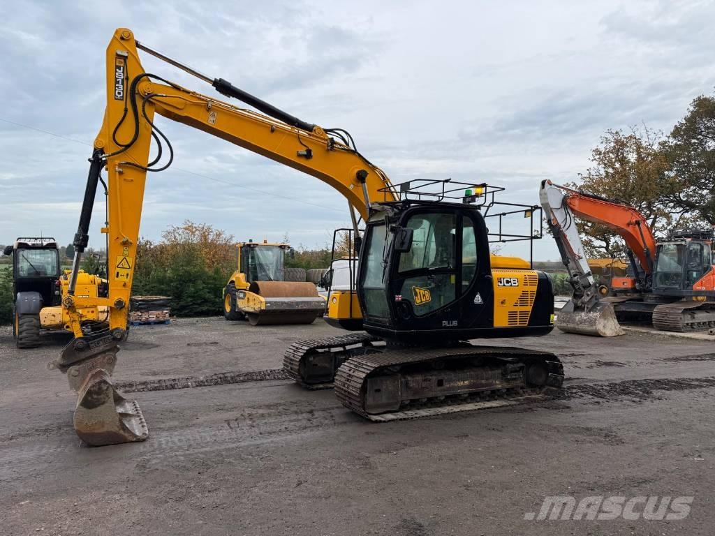 JCB JS 130 LC Paletli ekskavatörler