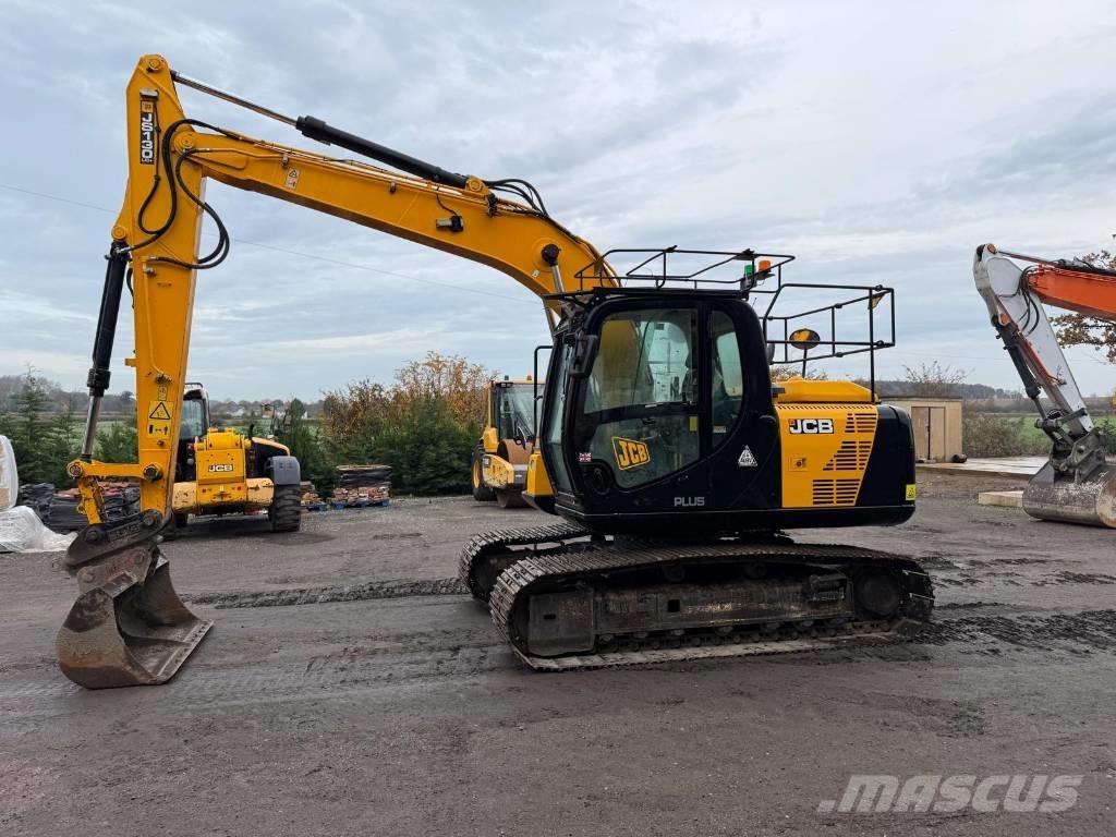 JCB JS 130 LC Paletli ekskavatörler