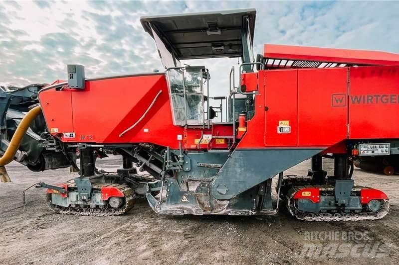 Wirtgen W220 Diger kamyonlar