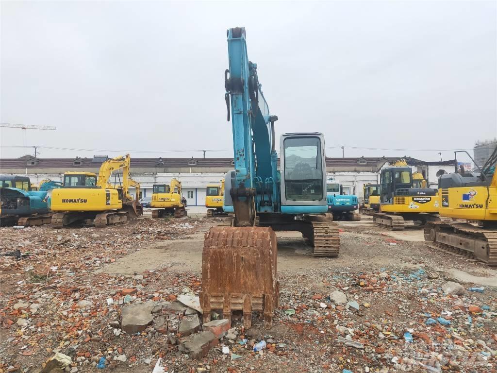 Kobelco SK 135 SR Paletli ekskavatörler