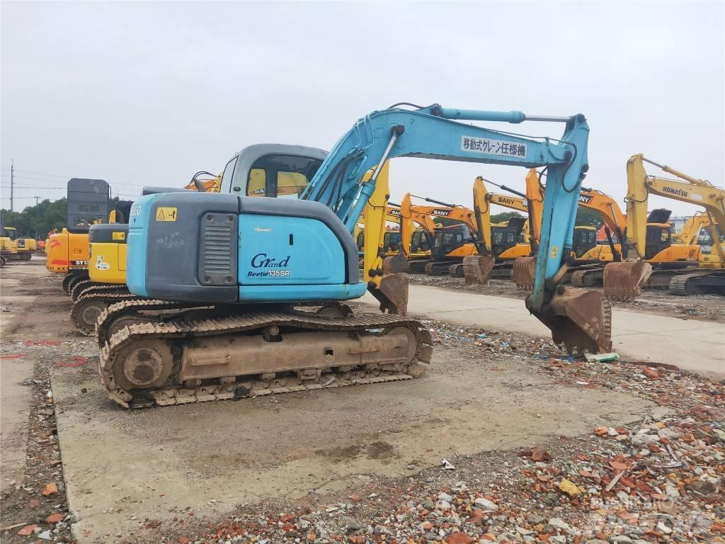 Kobelco SK 135 SR Paletli ekskavatörler