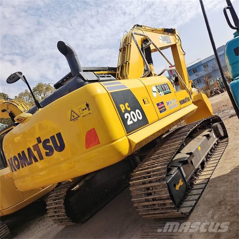 Komatsu PC 200 Paletli ekskavatörler
