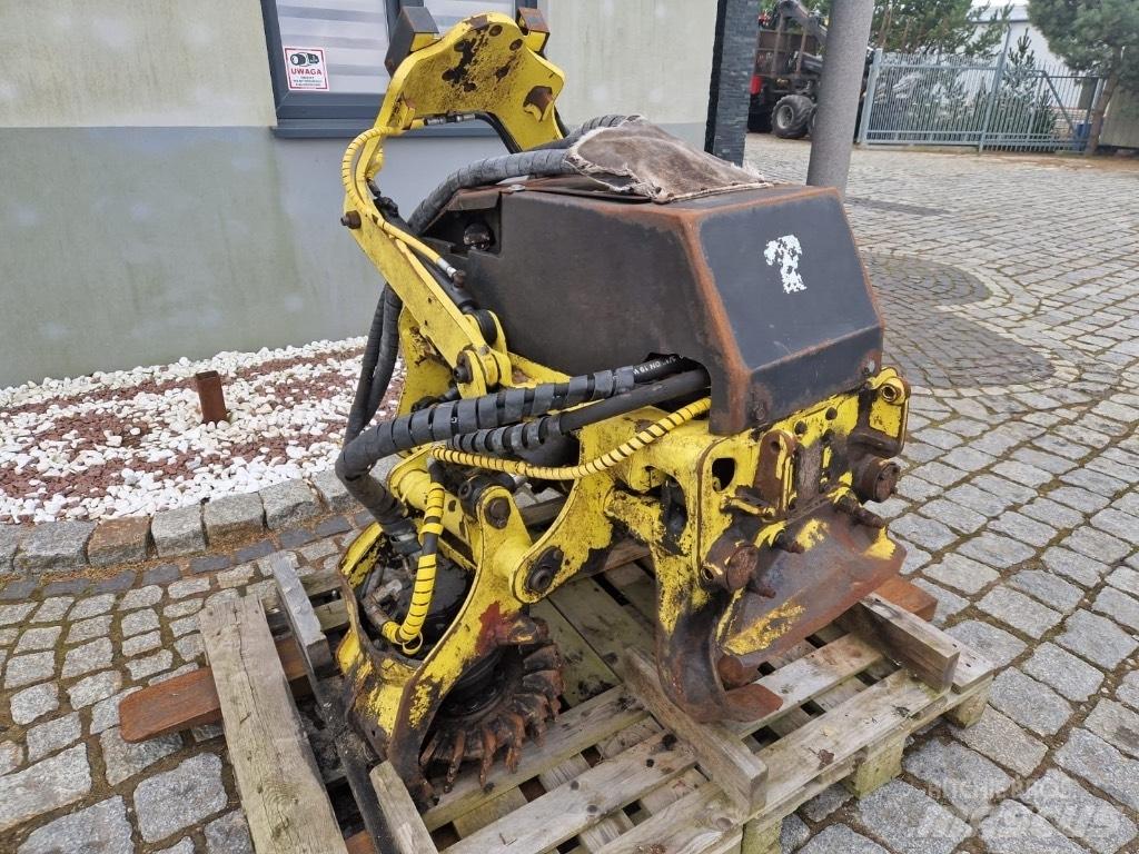 John Deere H414 Agaç kesme robotlari