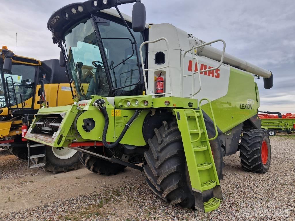 CLAAS Lexion 670 Biçerdöverler