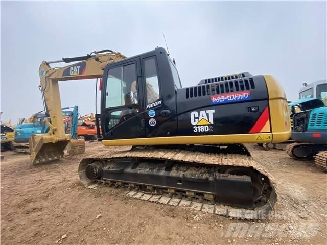 CAT 318D2 Paletli ekskavatörler