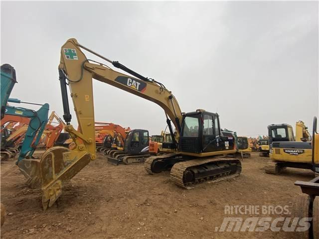 CAT 318D2 Paletli ekskavatörler