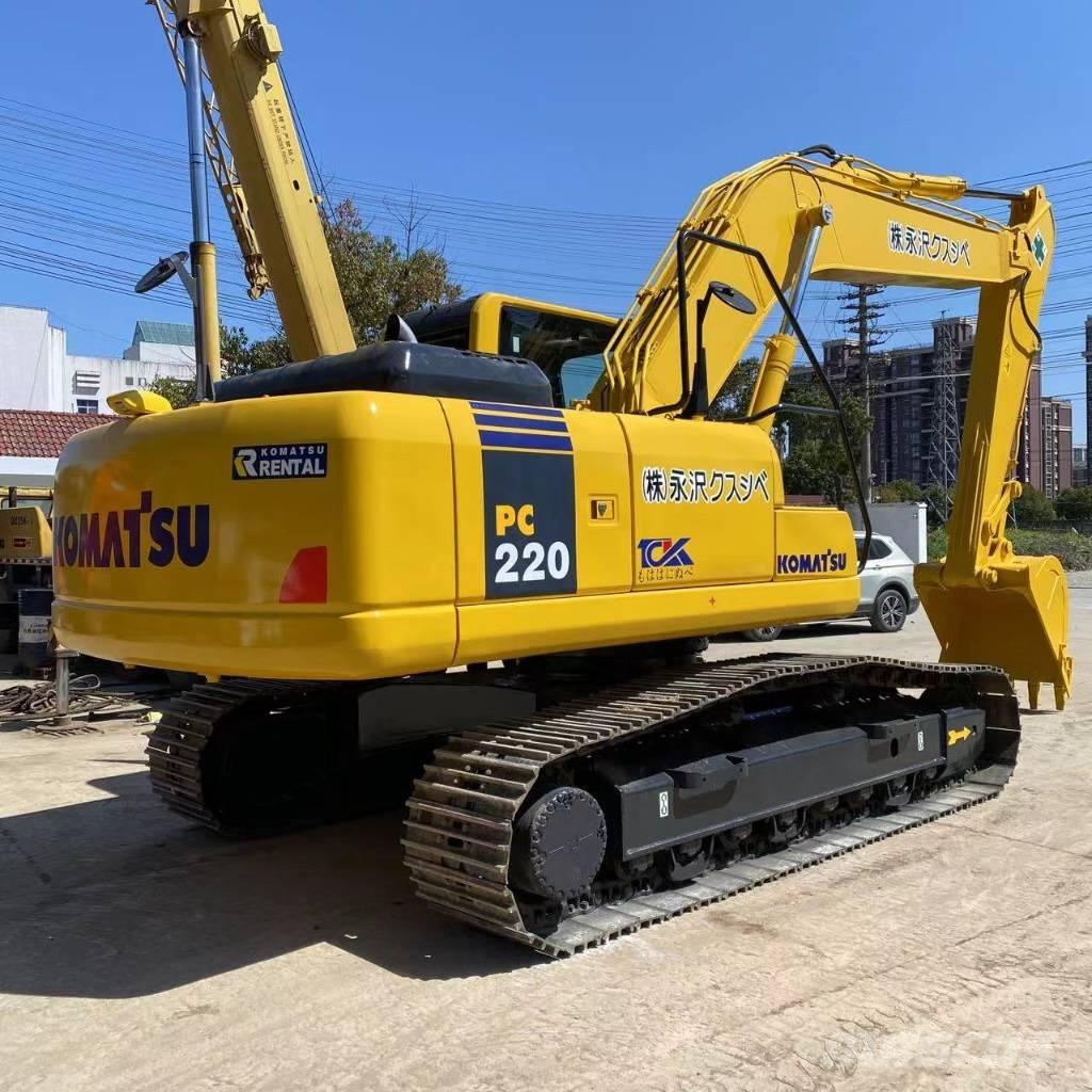 Komatsu PC 220 Paletli ekskavatörler