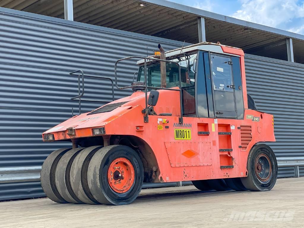 Ammann AP 240 Pnömatik lastikli silindirler