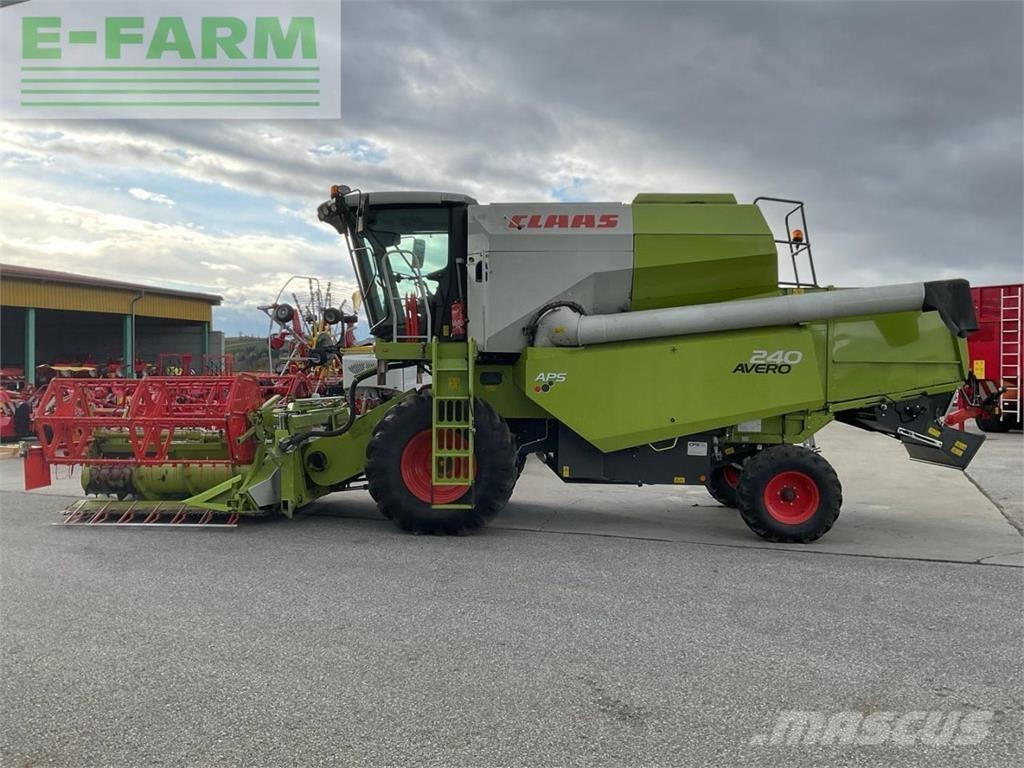 CLAAS AVERO 240 Biçerdöverler