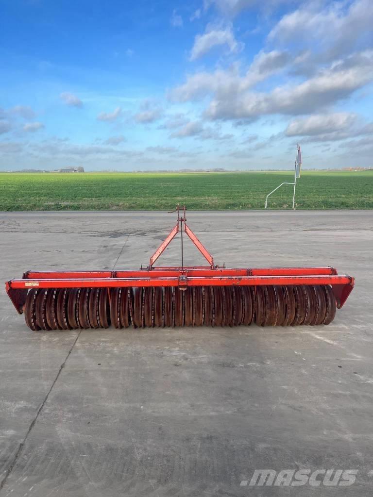 Cambridge 300 Kültivatörler