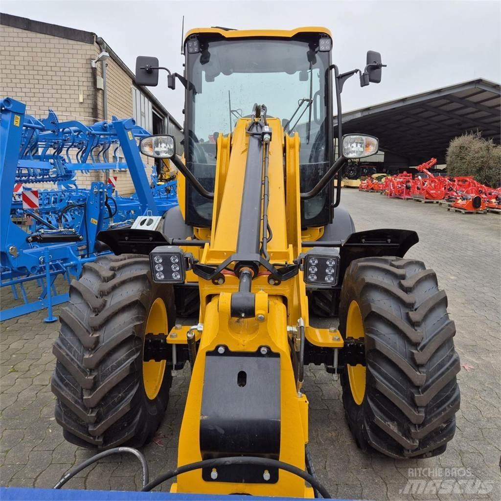 JCB TM 220 AGRI Teleskopik personel platformları