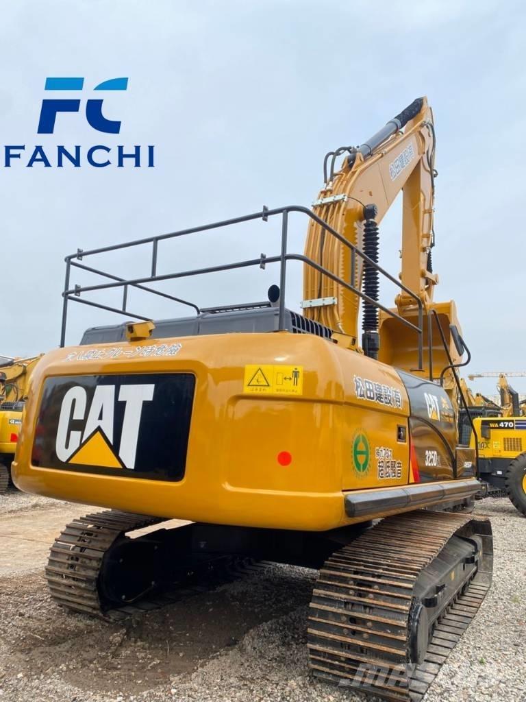 CAT 325D2L Paletli ekskavatörler