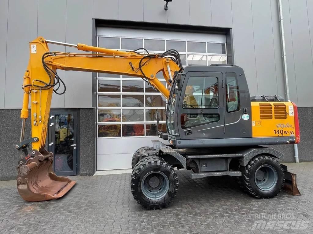 Hyundai R140W-7A Lastik tekerli ekskavatörler