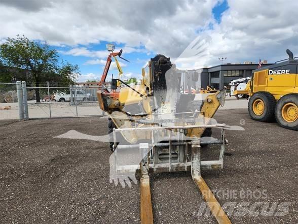 CAT TL1055D Teleskopik yükleyiciler