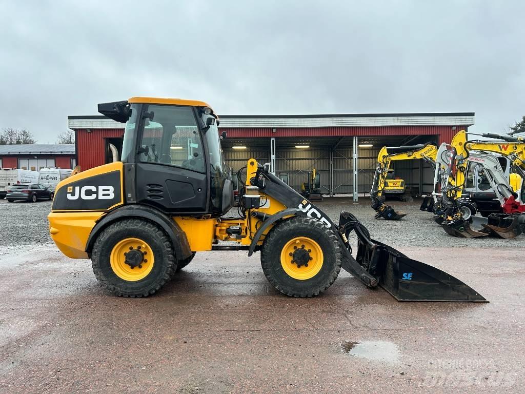 JCB 409 Tekerlekli yükleyiciler