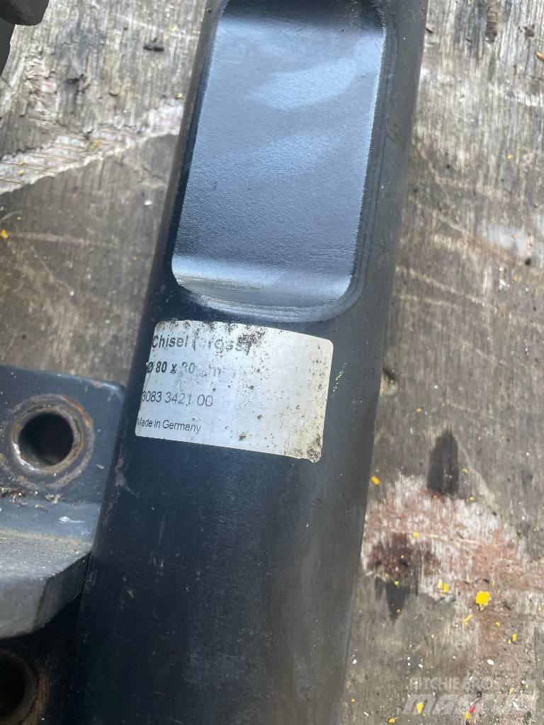 Atlas Copco SB 300 Hidrolik kırıcılar