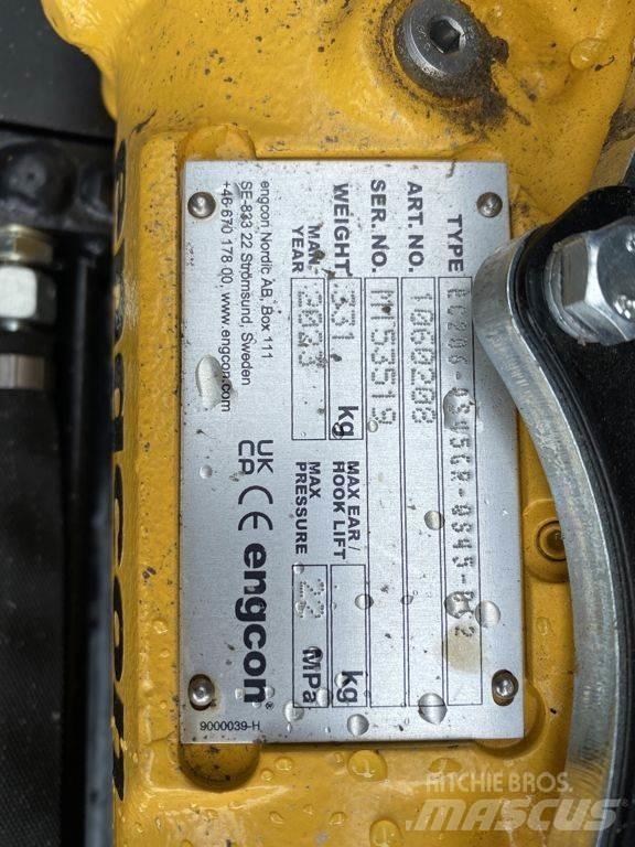 Yanmar B75W Lastik tekerli ekskavatörler