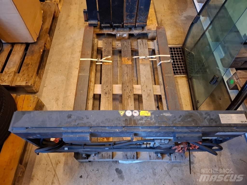 Elm 2LF 25 1100 Katı gübre serpme makineleri
