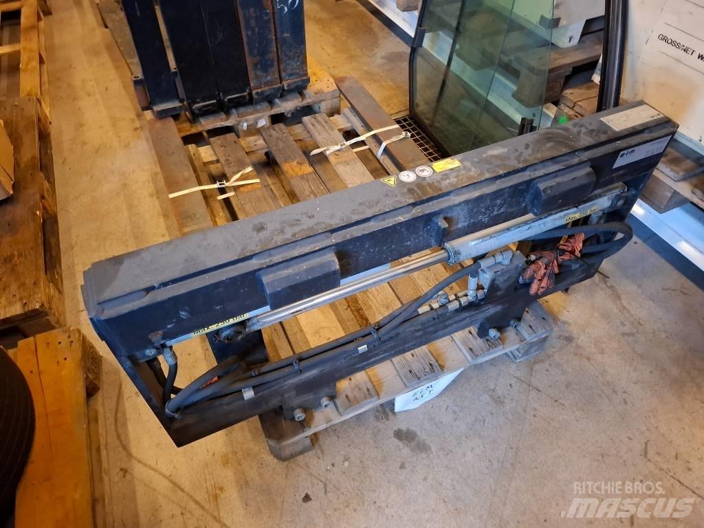 Elm 2LF 25 1100 Katı gübre serpme makineleri
