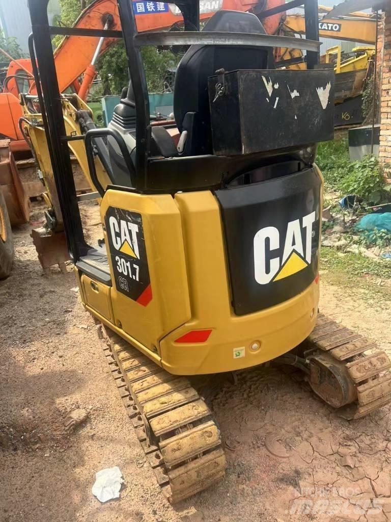 CAT 301.7 Mini ekskavatörler, 7 tona dek