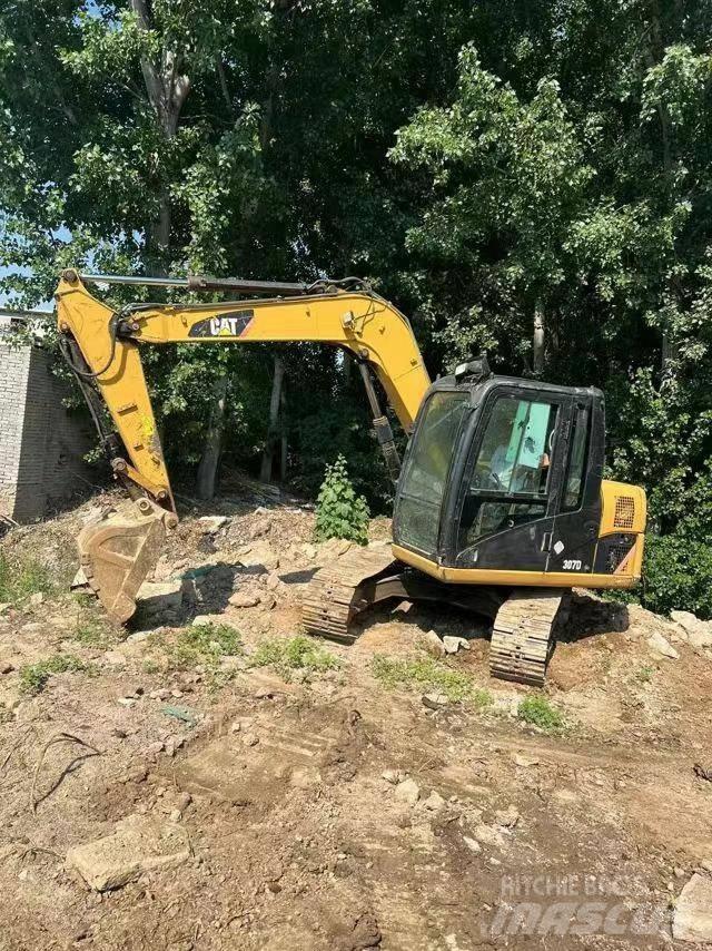 CAT 307 D Paletli ekskavatörler