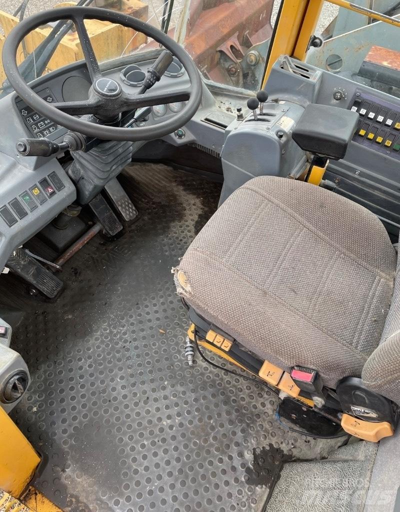 Volvo L120C Tekerlekli yükleyiciler