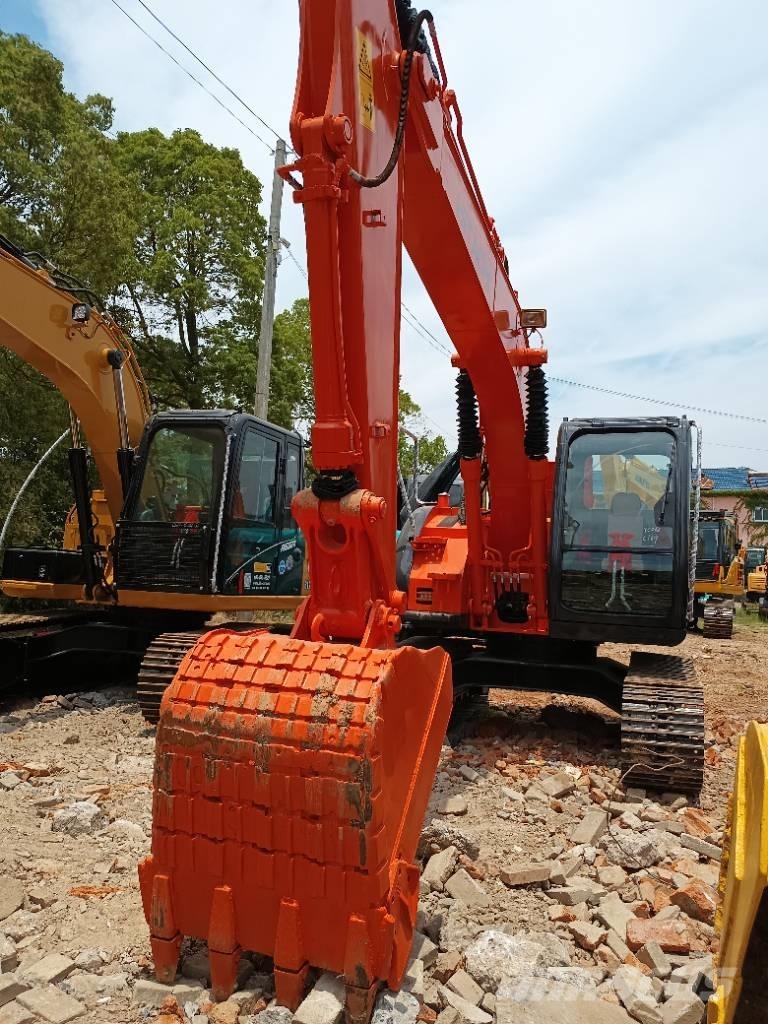 Hitachi ZX 135 Paletli ekskavatörler