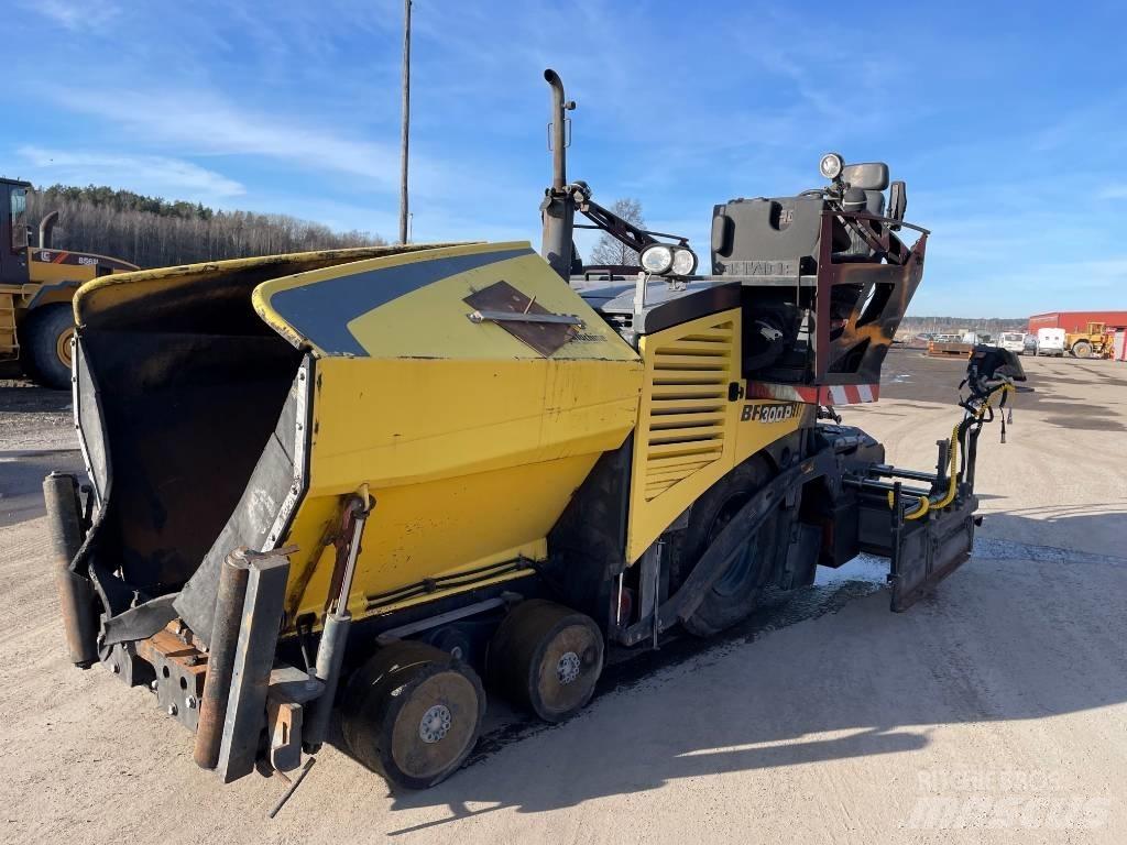 Bomag BF 300 P Asfalt sericiler