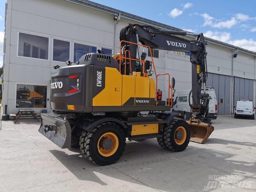 Volvo EW160E Lastik tekerli ekskavatörler