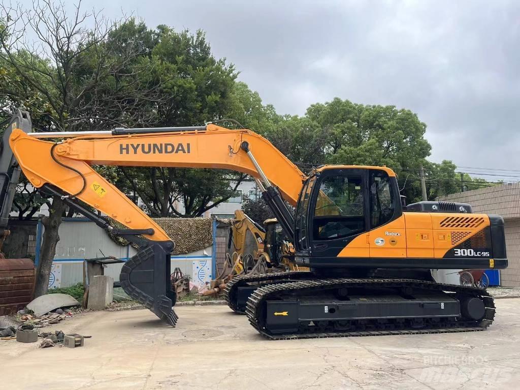 Hyundai R300LC-9S Paletli ekskavatörler