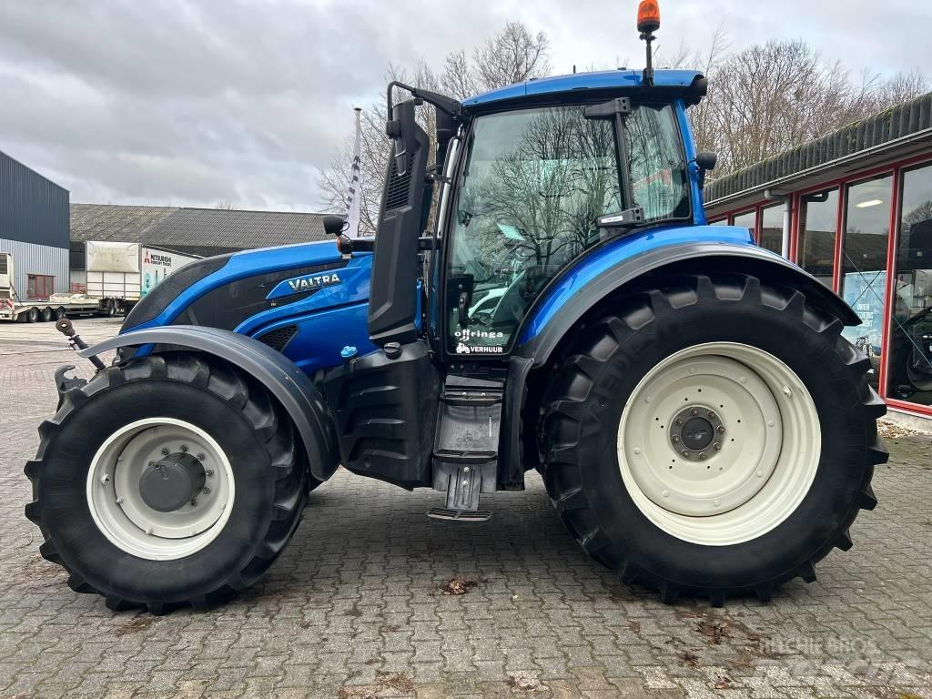 Valtra T 214 Versu Traktörler