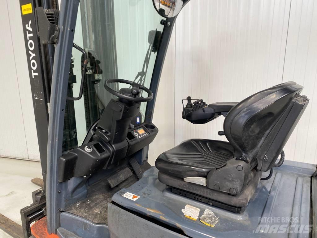 Toyota 8FBE20T Elektrikli forkliftler
