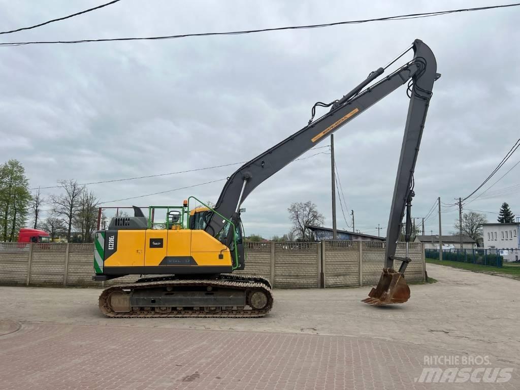 Volvo EC220EL LONG Paletli ekskavatörler