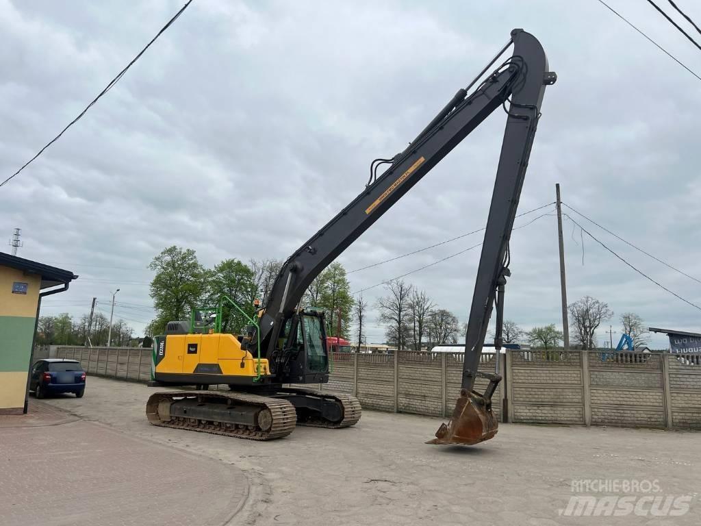 Volvo EC220EL LONG Paletli ekskavatörler