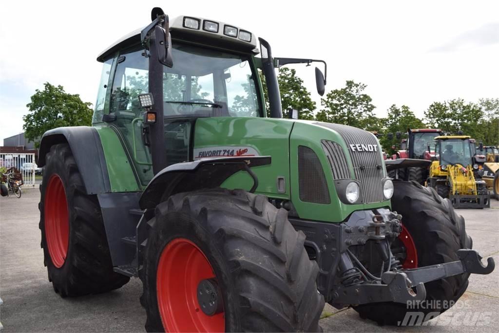 Fendt 714 Vario Traktörler