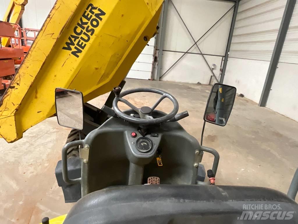 Neuson 5001 Belden kirma kamyonlar
