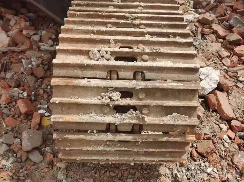 Hitachi ZX 210 Paletli ekskavatörler